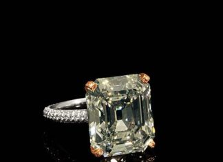 Diamond Rings : J.W. Currens Antique Emerald Cut. I actually lost my breath when I saw this!…