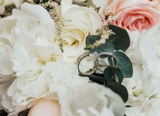 Engagement Rings & Wedding Rings : wedding rings in bouquet photo…