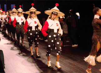 Fashion : Desigual SS18 by @traceloops at @nyfwofficial