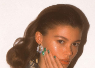 Fashion Editorial : driflloon:your gaze hits the side of my face: danielle lashley…