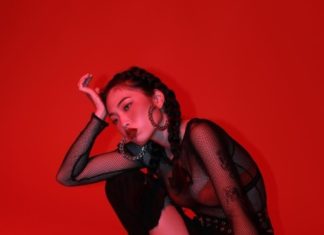 Fashion Editorial : firebends:https://www.instagram.com/p/BYKxRWcHFEr/