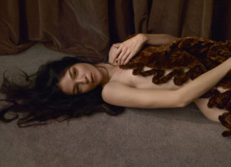 Fashion Editorial : imyourcherrybomb:
mariacarla boscono by sean and seng