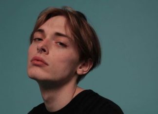 Fashion Editorial : lanvinp:
Hubert Majka