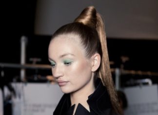 Fashion : @fashiondailymag THE HAIR + green shadow // bts at ZANG TOI SS18…