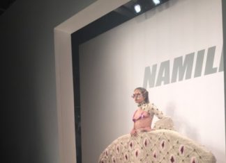 Fashion : @fashiondailymag :this was a moment. The wide gown coming out….