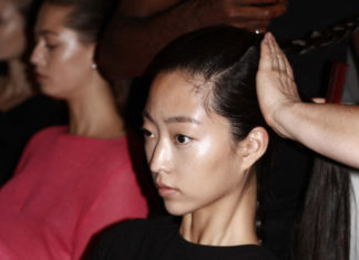 Fashion : GLOWING BACKSTAGE: all the pretties backstage at DENIBI.(ph…