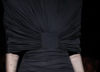 Fashion : Tom Ford SS18
Posted by x