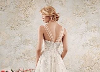 Short Wedding Dresses : A tea length romantic wedding dress with shoulder straps, sweetheart neckline, n…