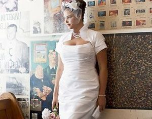 Short Wedding Dresses : Love this for a second wedding or informal wedding: short strapless sheath…