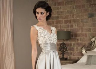 Short Wedding Dresses : V Neck Sleeveless Tea Length Mother of the Bride Dress…