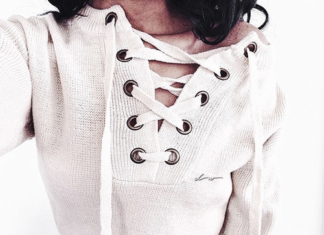 Street Style : streetstyleplatform:
Lace Up Sweater