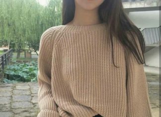 Street Style : streetstyleplatform:
Beige Sweater