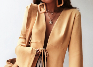 Street Style : streetstyleplatform:Yellow Tie Blouse