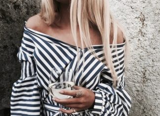 Street Style : Striped Blouse