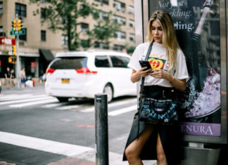 Street Style : Trend Watch: Dressed-Up TeesWhen dressing up basic tees (read:…