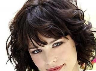 Trendy Hair Style : Rachel McAdams…