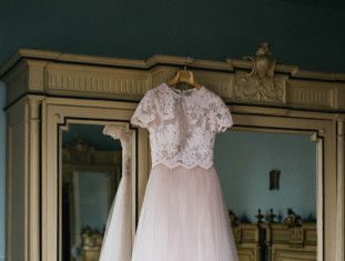 Trendy Wedding Dresses : Artistic Wedding Inspiration | Ludovica Lanzafami e Valerio Elia Photography | B…