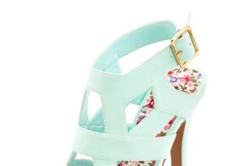 Trendy Women’s High Heels : Black Christian Louboutin Stiletto high heels. I feel like caged sandals were so…