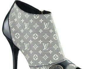 Trendy Women’s High Heels : LV gray bootie/Dorothy Johnson…