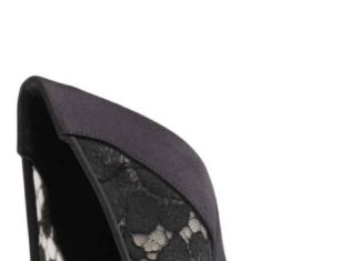 Trendy Women’s High Heels : Regilla âšœ Una Fiorentina in California : Photo Wicked black lace stilettos…