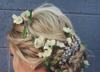 Wedding Hair With Flowers & jewels : Barefoot Blonde…