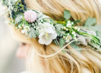 Wedding Hair With Flowers & jewels : Coiffure de la Mariée – Cheveux Fleuris – Le blog de Madame C…
