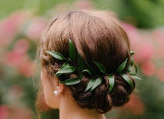 Wedding Hair With Flowers & jewels : The Not Wedding Atlanta | Photo by Morning Light by Michelle Landreau | 100 Laye…