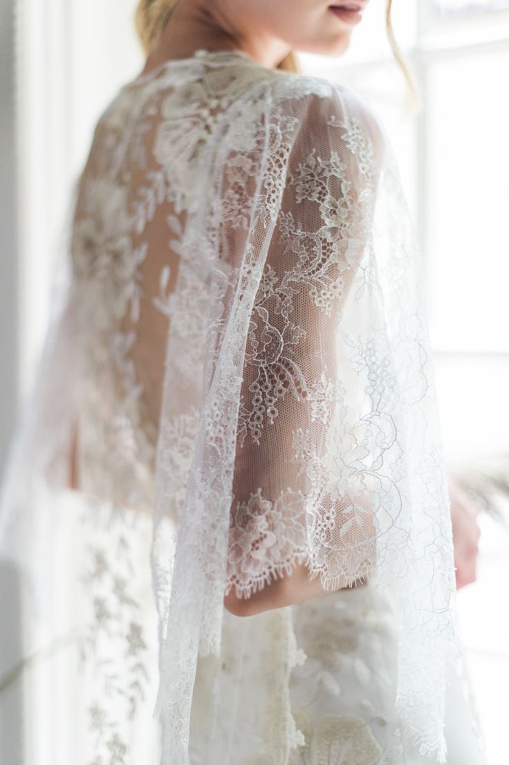 Lace butterfly sleeve Claire Pettibone wedding dress: Photography : Judy Pak Pho...