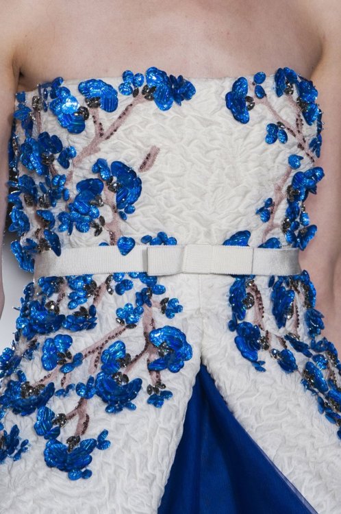 Fashion : fashiondailymag: blue details. giambattista valli fall 2014 ...