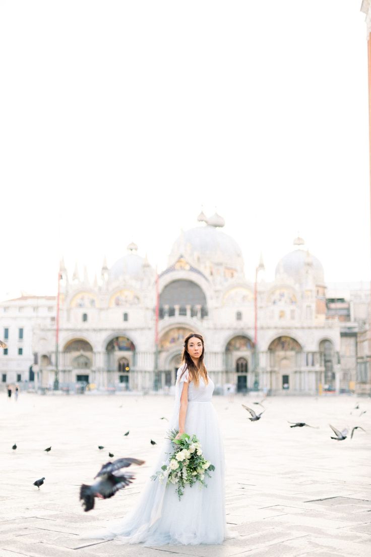 Soft and Romantic Elopement Inspiration at Palazzo Morosini Degli Spezieri in Ve...