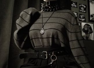 Grunge Outfits : Lys 🕊 on Instagram: “im kinda over skirts rn they stoopid”