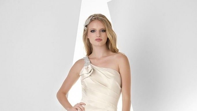 Bridesmaids Dresses : The Ultimate Wedding Blog to Plan Your Dream Wedding | My Wedding Chat