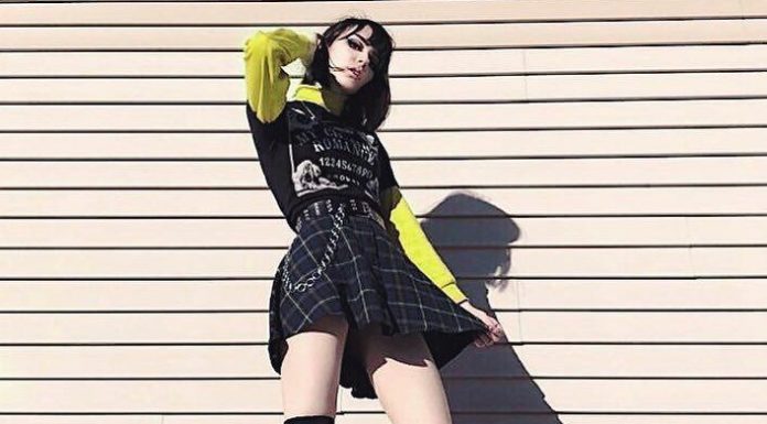 Grunge Outfits : Pleaser USA – Uñas Coffing – Maquillaje – Peinados – Moda – Zapatos – Moda masculina – Maquillaje de ojos – Trenzas – Vestidos – Trajes casuales – Moda Emo – Uñas acrílicas – Piercings – Uñas – Tatuajes – Arte corporal – Tutoriales de cabello – Peinado para hombres