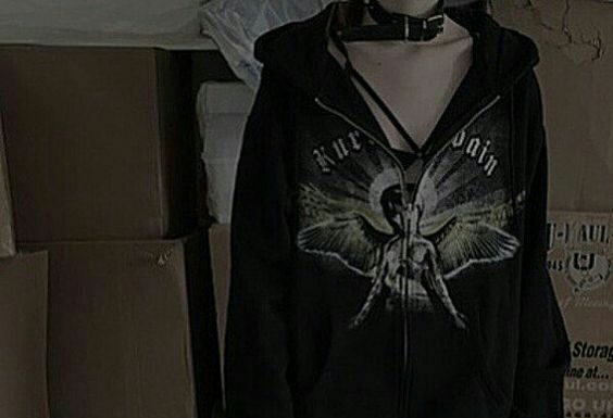 Grunge Outfits : -grunge