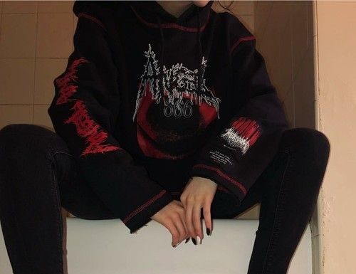 Grunge Outfits : insta: goodbyebread discovered by shizuko on We Heart It