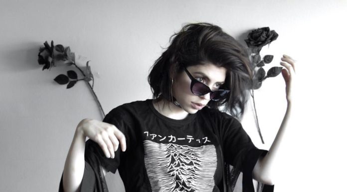 Grunge Outfits : Alternative to Grunge on Instagram: “🖤 Photo: @sofi.maure 🖤 Tag us and use #alternativetogrunge to be featured. #grunge #grungefashion #grungestyle #grungestyle #goth #gothgirl…”