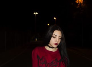 Grunge Outfits : Black Metal girl – Black Metal Woman – #blackmetalgirl – #blackmetalgirls – #bla…