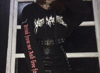Grunge Outfits : ✞ 𝓜𝓲𝔂𝓾𝓻𝓲 ✞ on Instagram: ““Drink from me and live forever” 🥀”