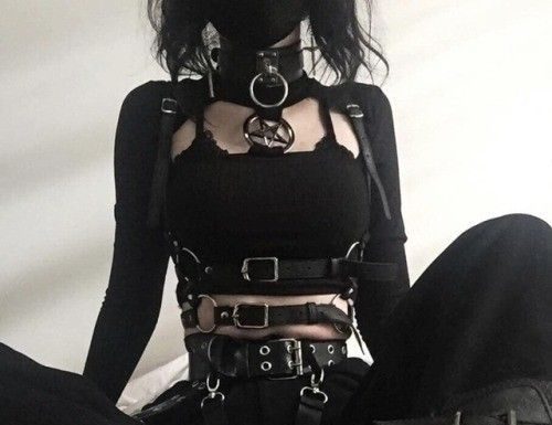 Grunge Outfits : – Carola