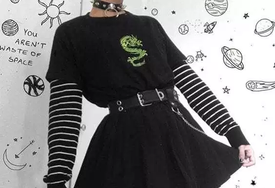 Grunge Outfits : 7 Tips For Girls Who Want to Pull-Off Cute Punk Outfits