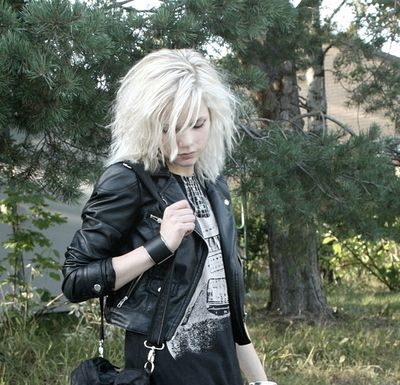Grunge Outfits : HannaBeth + Amy Karr