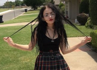 Grunge Outfits : annie 🧚♀️🪐🏳️🌈🍓🧸 on Instagram: “🧚🏻♀️🔗🖤🍓”