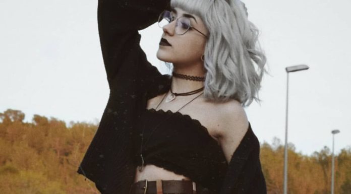 Grunge Outfits : a i d a 🌻 on Instagram: “Hi bbs! How many tattoos do you have? Or do u want to have? I only have one, but this saturday I’ll do my second 😍 📷: @vaanessagv . . .…”