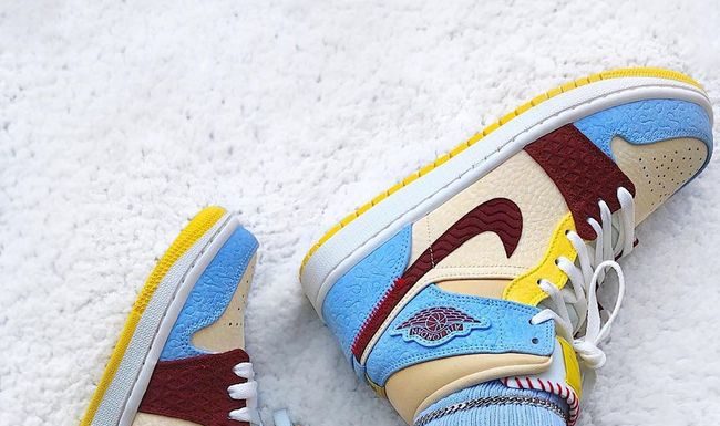 nike air jordan i shoes : 💙💛🤎