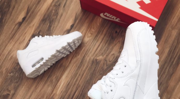 white nike air max : https://poshmark.com/closet/allsnkrshop