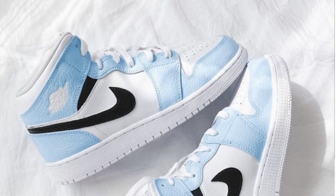 nike air jordan : Light blue Air jordan one mids
