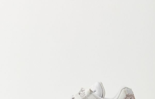 nike air max 95 : Women’s Shoes: Sandals, Sneakers + Boots