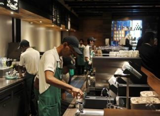 starbucks employee dress code : Starbucks baristas free to display tattoos after coffee giant loosens