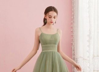 dress code : Simple Green Tulle Spaghetti Straps Mid Length Homecoming Dress
