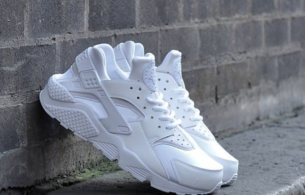 nike air huarache : Nike Air Huarache ‘White’ (blanc cassé)